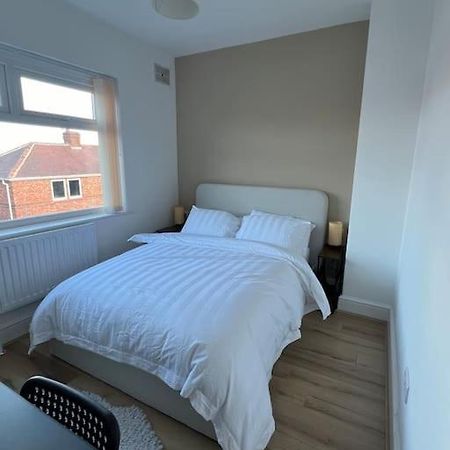 Whole House Modern Two Bedroom In Newcastle - Free Parking Luaran gambar