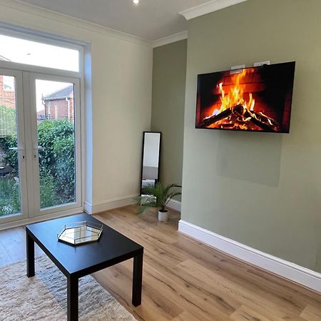 Whole House Modern Two Bedroom In Newcastle - Free Parking Luaran gambar