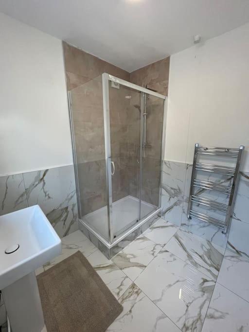 Whole House Modern Two Bedroom In Newcastle - Free Parking Luaran gambar