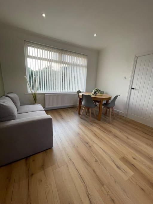 Whole House Modern Two Bedroom In Newcastle - Free Parking Luaran gambar