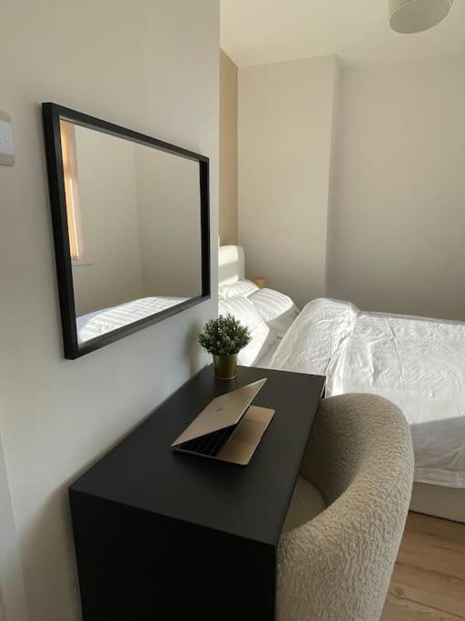 Whole House Modern Two Bedroom In Newcastle - Free Parking Luaran gambar