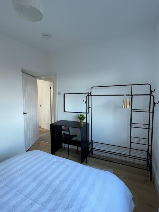 Whole House Modern Two Bedroom In Newcastle - Free Parking Luaran gambar