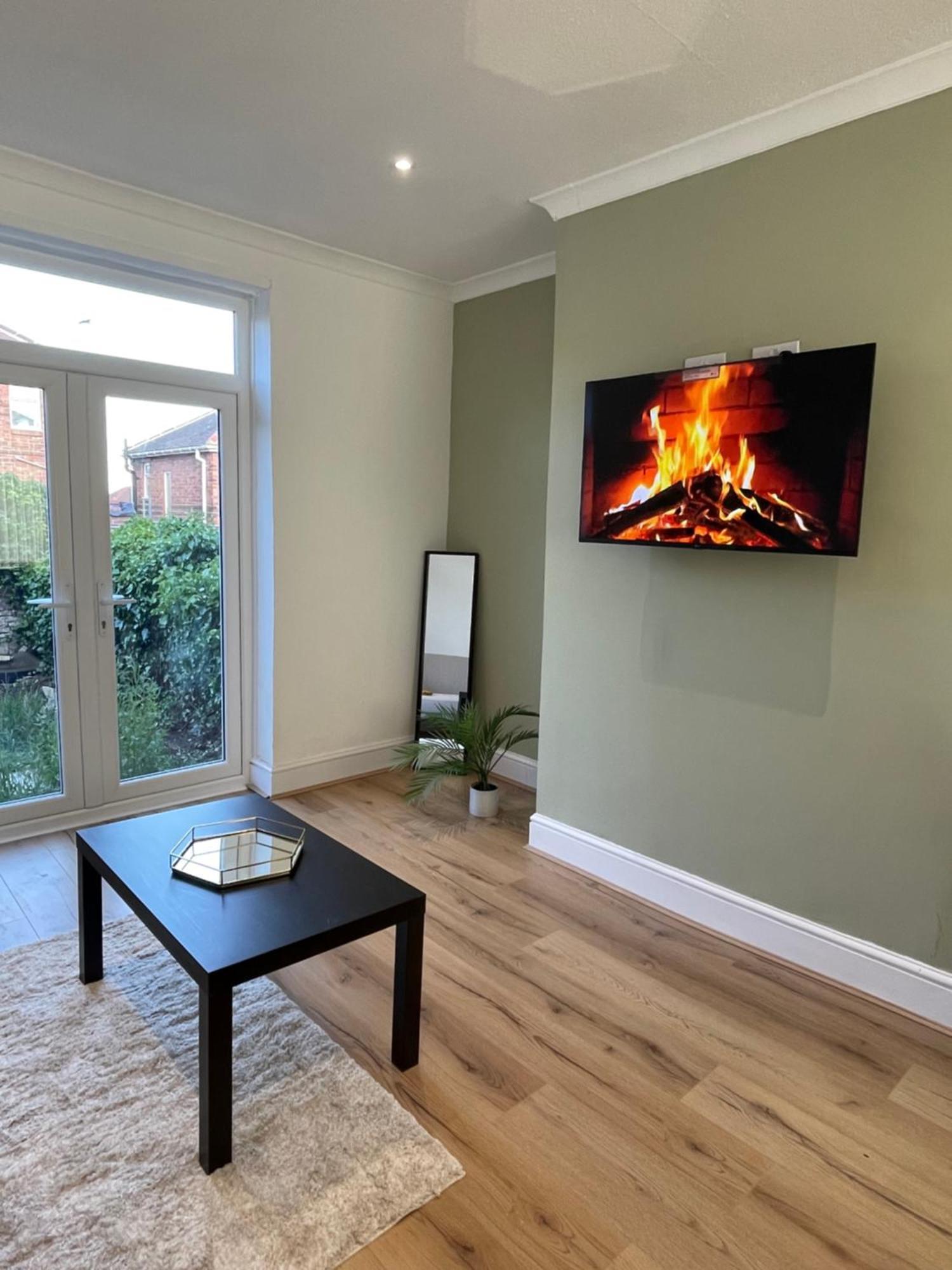 Whole House Modern Two Bedroom In Newcastle - Free Parking Luaran gambar